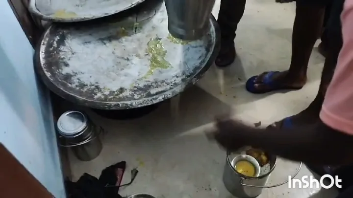 मुंगेर में सामुदायिक किचन की गुणवत्ता पर सवाल, बाढ़ पीड़ितों ने किया इनकार