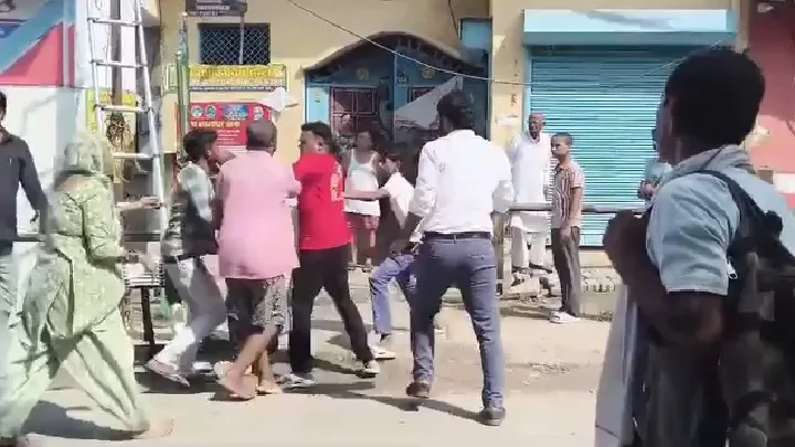 बिजली चोरी पकड़ने गए जेई पर दबंगों का हमला, हाथ में फ्रैक्चर