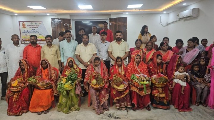 सरकार ने दिया सम्मान का तोहफा, आंगनबाड़ी कार्यकत्रियों को मिलेगा स्मार्टफोन