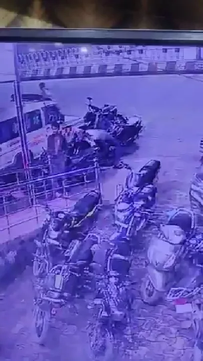 ठाकुरगंज में लगातार चोरी, CCTV में कैद हुई वारदात