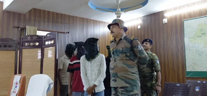 साइबर ठगी का भंडाफोड़, पांच गिरफ्तार