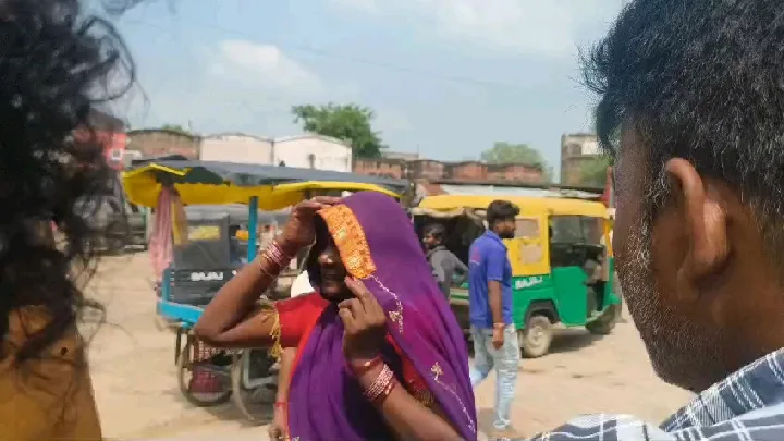 गुढ़ बस स्टैंड में आवारा मवेशियों पर नगर परिषद की कार्रवाई