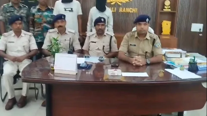 सोने की चेन छिनतई और हमले में दो गिरफ्तार