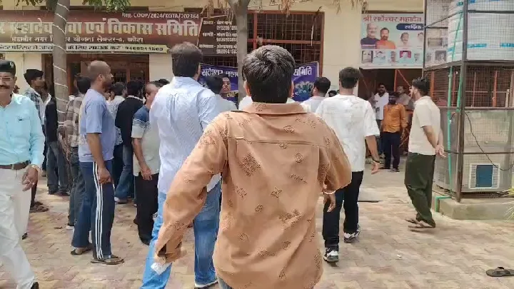 वार्ड 87 में पुनर्मतदान के दौरान पत्रकार से मारपीट का प्रयास