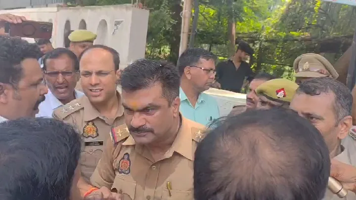 रायबरेली में सदस्यता अभियान को लेकर एबीवीपी और सपा छात्रों में विवाद