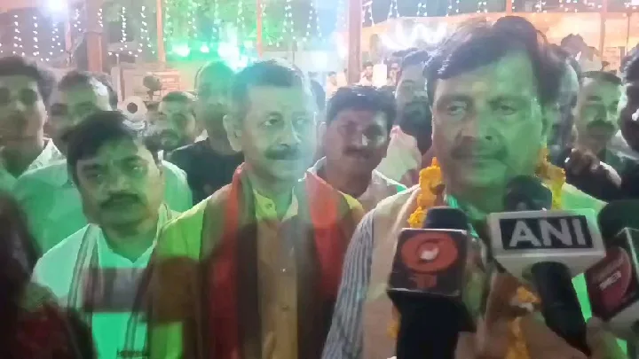 मैहर में जले 1 लाख 11 हजार दीप, श्रद्धालुओं में उत्साह