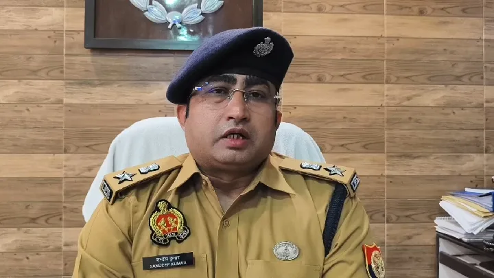 सपा सांसद और पुलिस कप्तान के बीच गणेश प्रतिमा विसर्जन पर विवाद