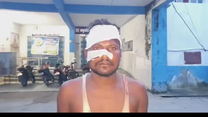 पुलिस की कार्रवाई पर माफिया ने पीटा, युवक अस्पताल में भर्ती
