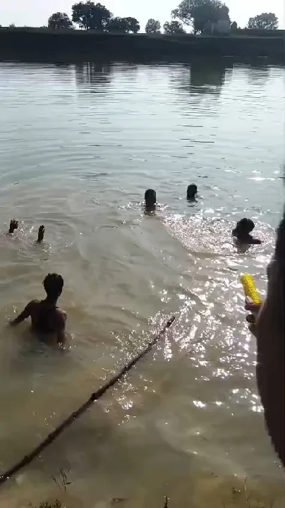 तालाब में डूबे युवक को बचाने में असफल, रेस्क्यू टीम ने की तत्काल कार्रवाई