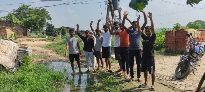 विकास कार्यों की कमी से बदहाल शाहपुर, ग्रामीणों को आवागमन में परेशानी