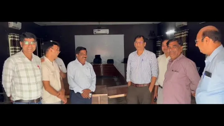 खैरथल नगर परिषद में मतदान केंद्र का जायजा, शांतिपूर्ण चुनाव की तैयारी