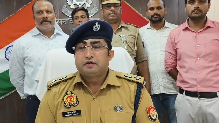 नवागत जिलाधिकारी अनुज मलिक ने कार्यभार ग्रहण किया