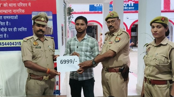 महुली पुलिस ने साइबर ठगी पीड़ित को दिलाई राहत, वापस की ₹6,999